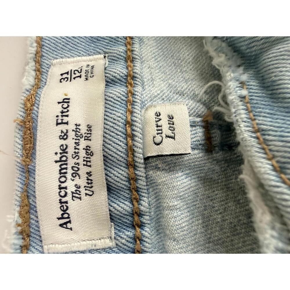 Abercrombie & Fitch Curve Love 90s Straight Jeans Ultra High Rise 31x12 - Picture 4 of 6